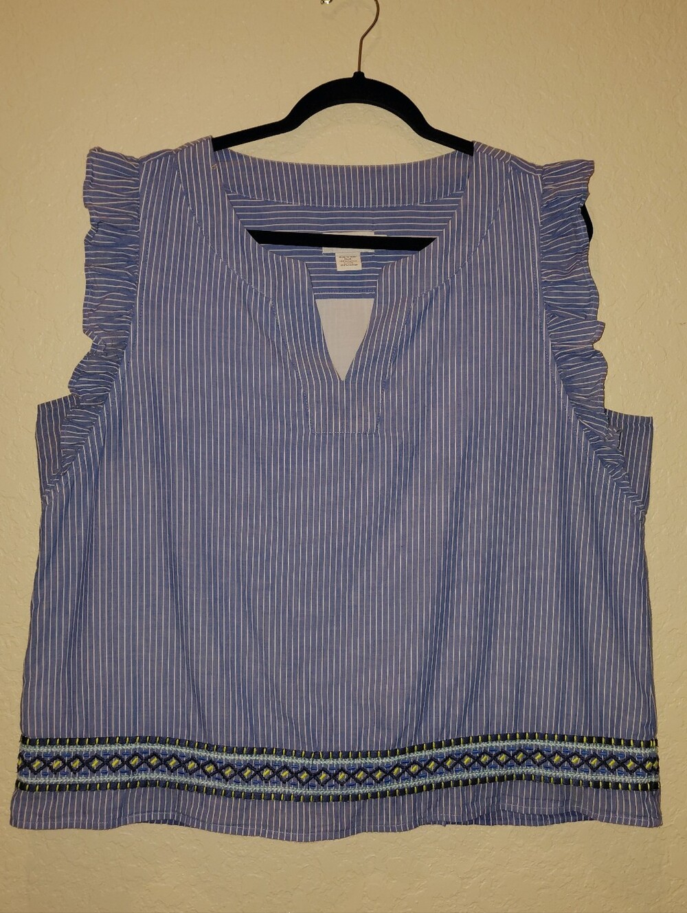 Vineyard Vines XL Light Blue and White Striped Ruffle Cap Sleeve Top
